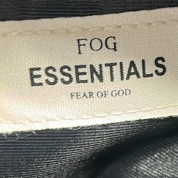Essentials Fear of God Duffle Bag - Picture 3 of 6